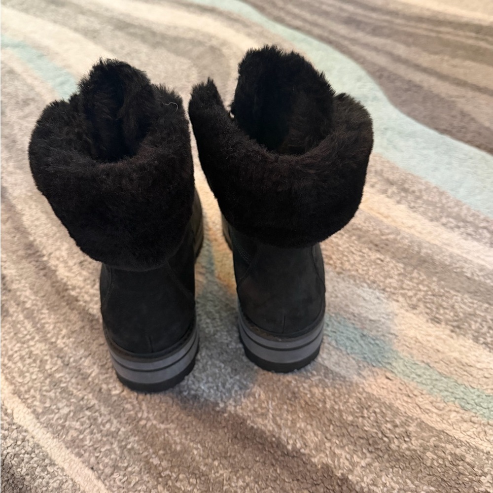 Timberland Black Winter Boots for Women - Picture 2 of 4